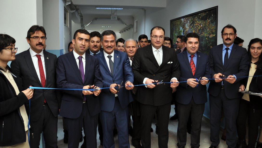 Türk Telekom Fen Lisesi ve Gazipaşa Ortaokulunda Z-Kütüphaneler Açıldı
